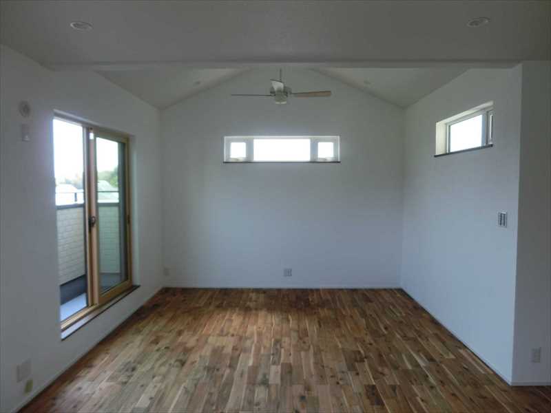 ウォールナットのフローリング