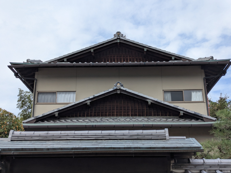 シミュラクラでアンコウに見える家