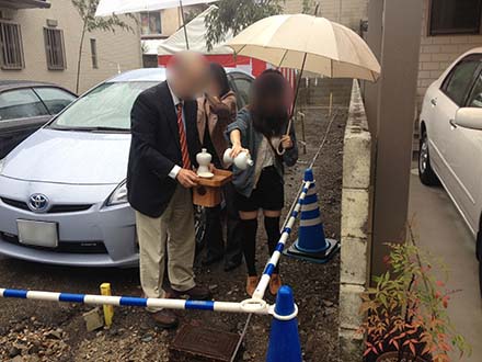 雨の日の地鎮祭の画像