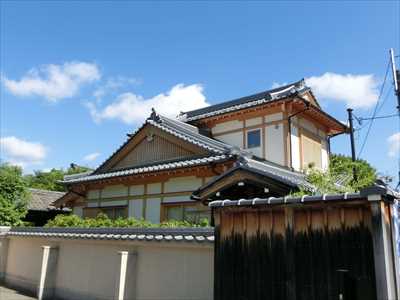 入母屋の屋根の実例